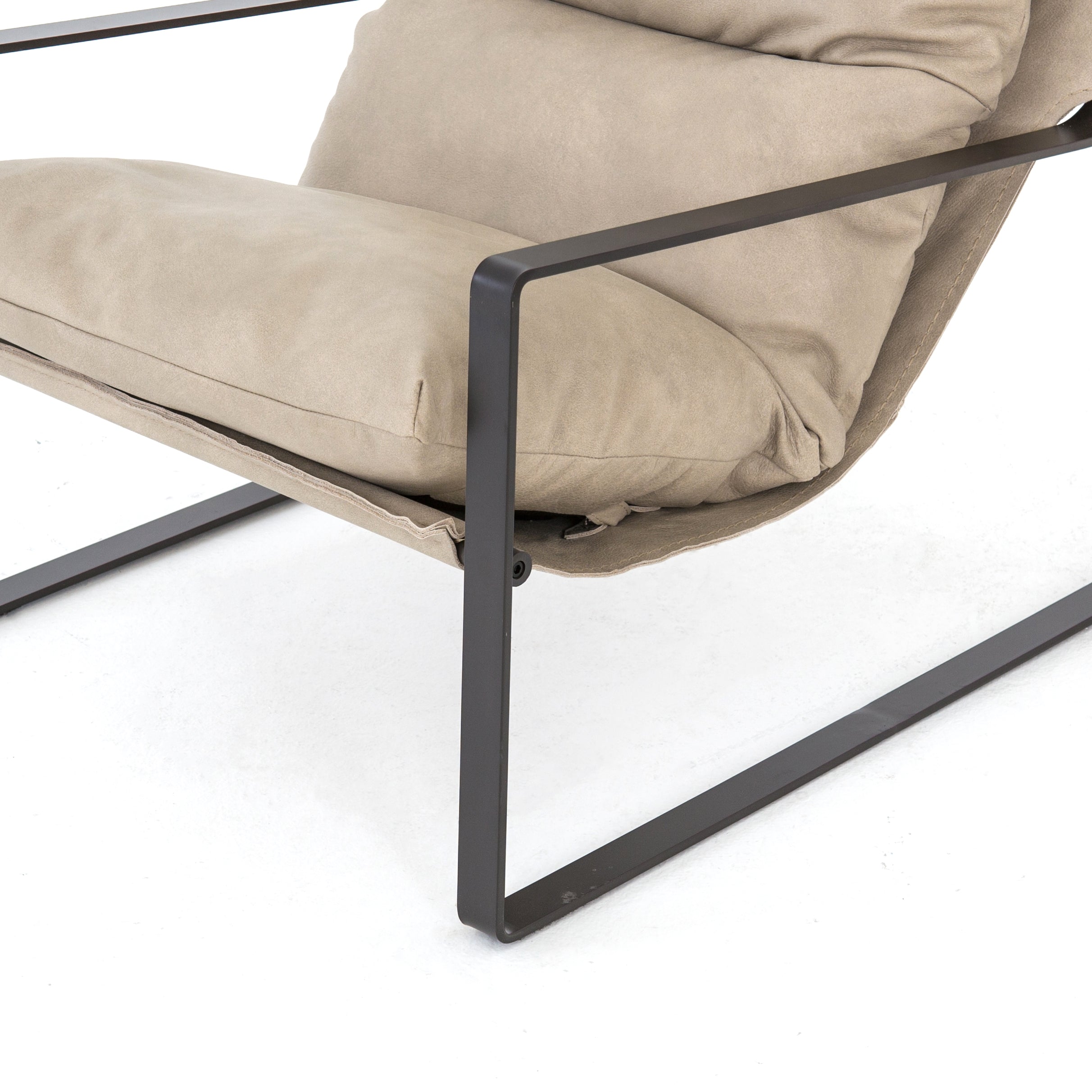 Chaise Sling Emma - Terre d'ombre naturelle