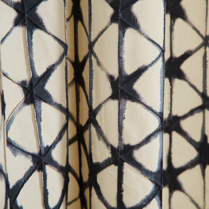 Panneau de draperie tie-dye indigo